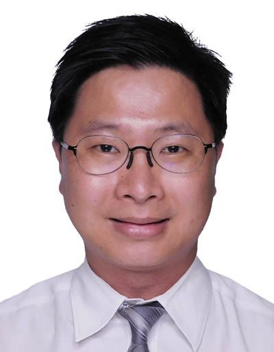 Portrait of Dr Lui Nai Lee